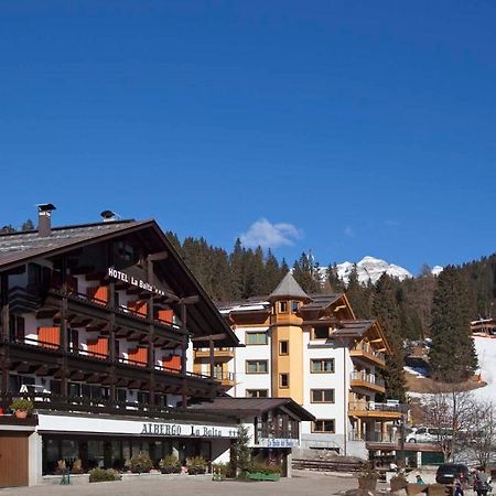 Hotel La Baita Мадона ди Кампильо Екстериор снимка